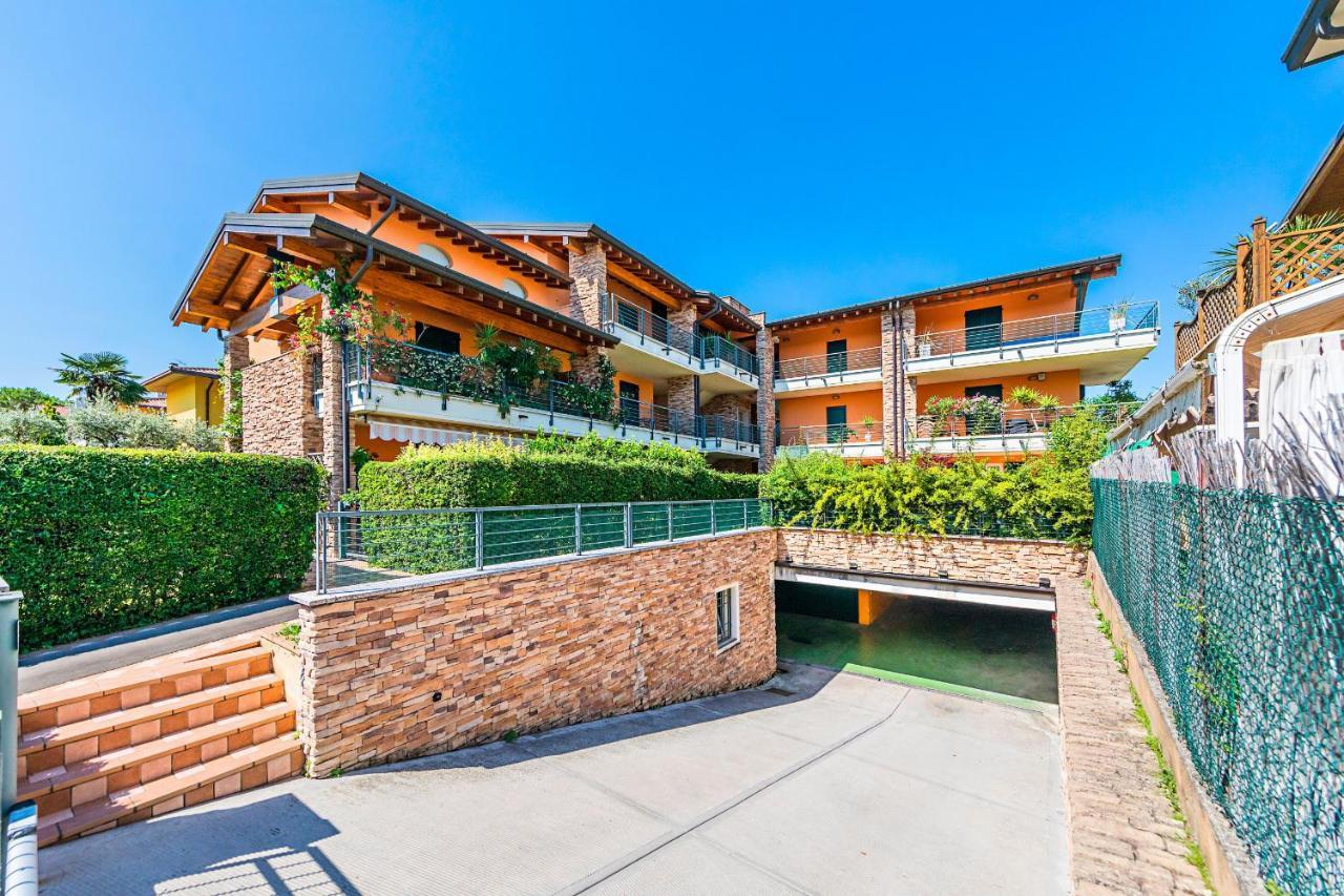 Annamaria 9 Apartment By Wonderful Italy Сірміоне Екстер'єр фото