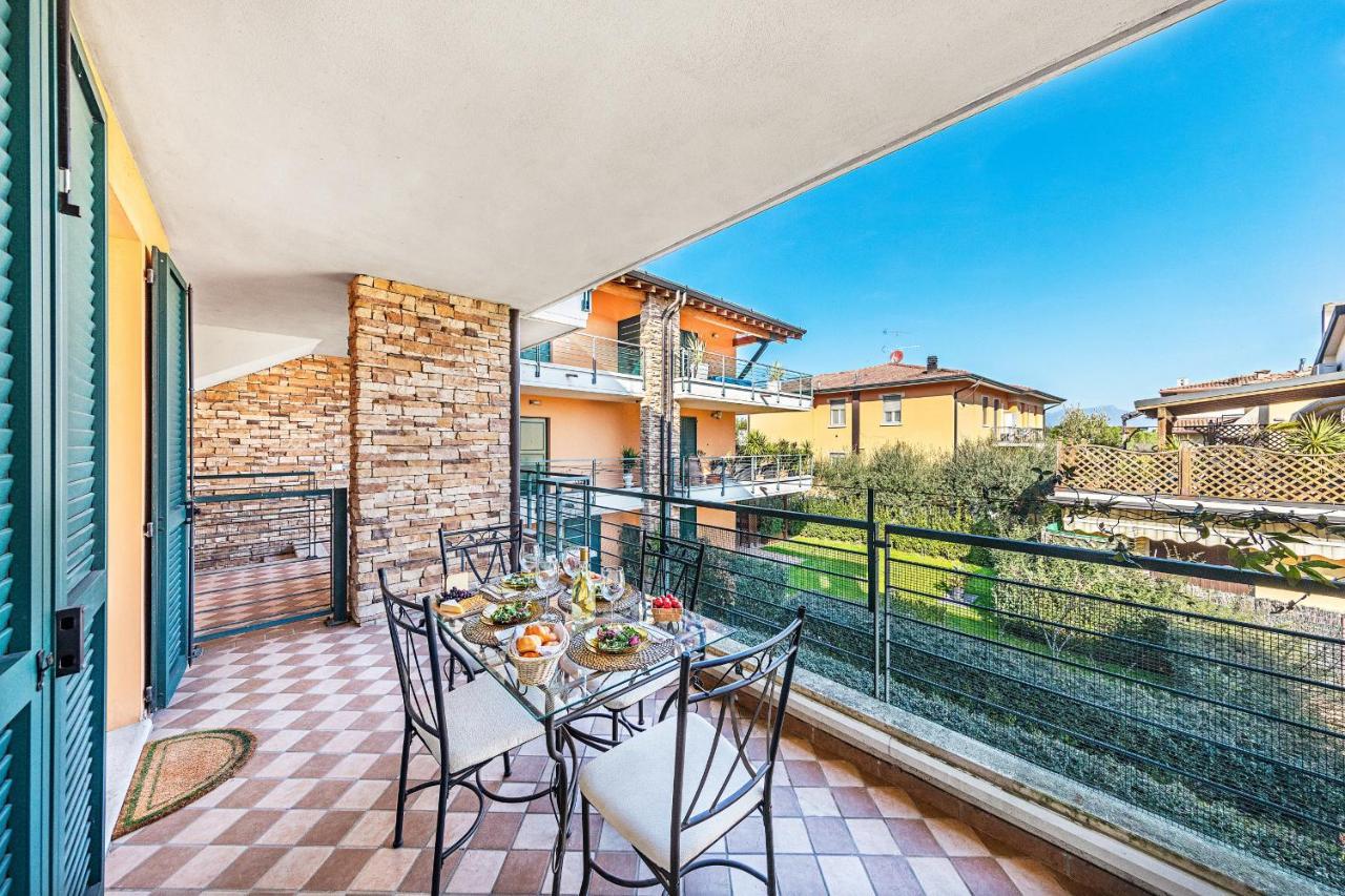 Annamaria 9 Apartment By Wonderful Italy Сірміоне Екстер'єр фото